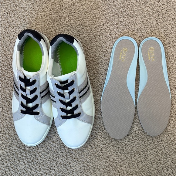 BZees® Happy Friday Sneaker | White and Gray Sneakers with Classic Design - Picture 13 of 14